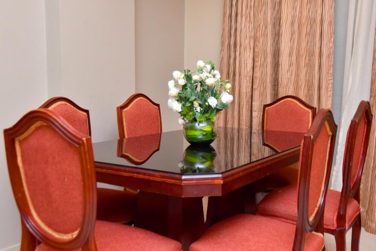 Emirates Stars Hotel Apartments Sharjah Exteriör bild